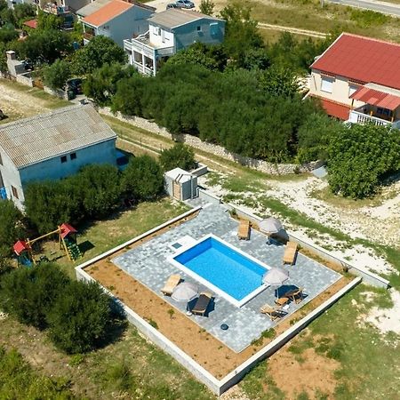 Family Friendly Apartments With A Swimming Pool Rtina - Stosici, Zadar - 21450 エクステリア 写真